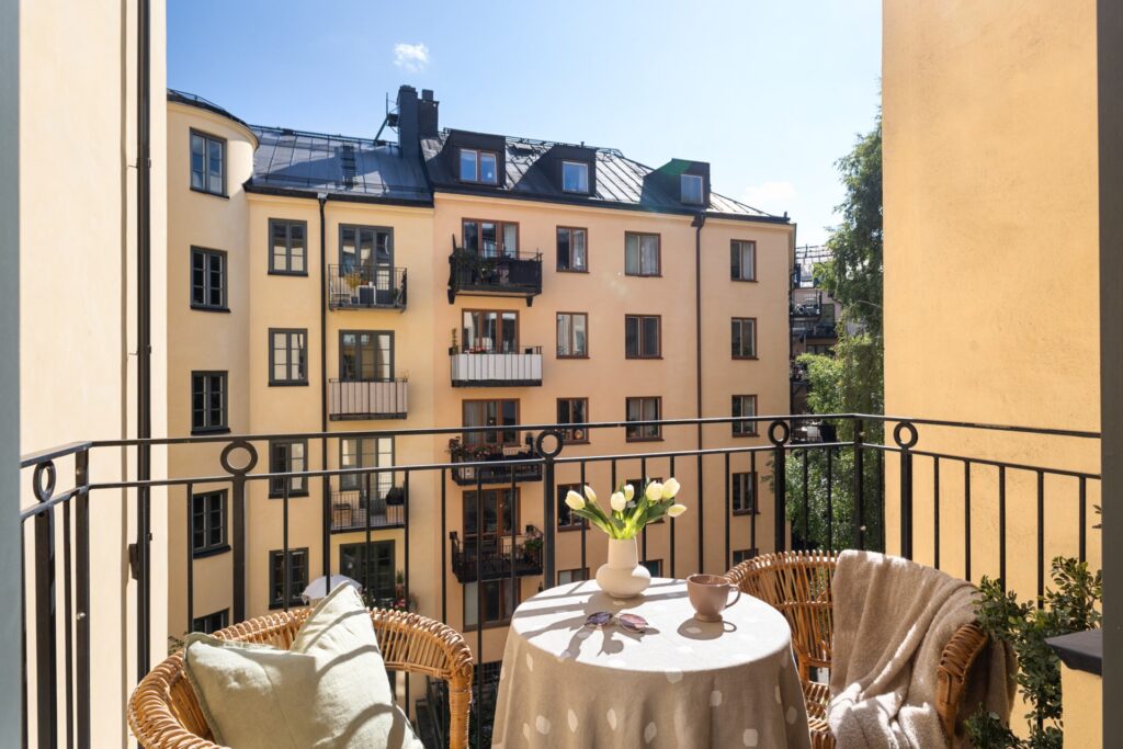 Blekingegatan 12